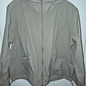 Rain Short Jacket in green army. Size L